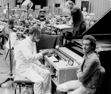 Denis Condon and Peter Phillips with their Duo-Art vorsetzer and the Sydney Symphony Orchestra under John Hopkins